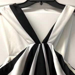 Size 4 Adrianna Papell black & white strapless dress
